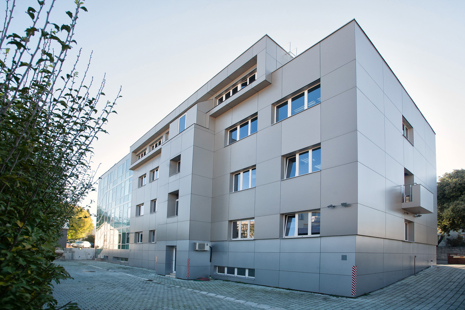 004 - Poslovna zgrada Hrvatskih voda u Splitu