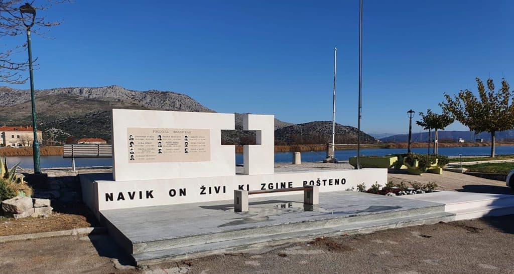 Monument to veterans, Opuzen